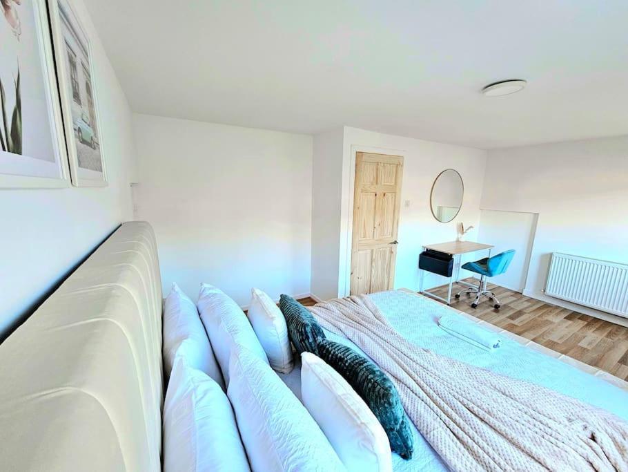 Spacious Haven With Free Parking Γλασκώβη Εξωτερικό φωτογραφία