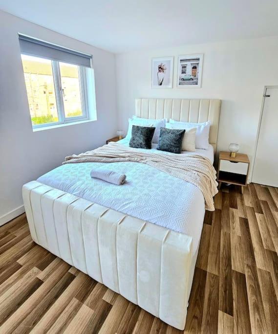 Spacious Haven With Free Parking Γλασκώβη Εξωτερικό φωτογραφία