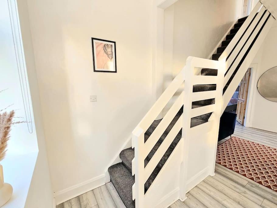 Spacious Haven With Free Parking Γλασκώβη Εξωτερικό φωτογραφία
